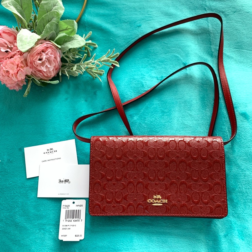 ❗️SOLD❗️Coach Signature Debossed Patent Bag
